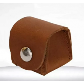 PROTETOR DE GIZ EM COURO MARROM