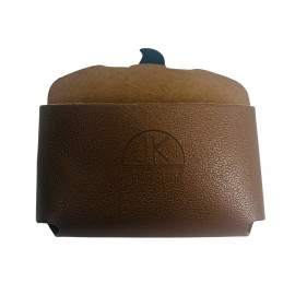 SUPORTE DE GIZ EM COURO JK - MARROM CLARO